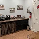 Lizard Creek Inn